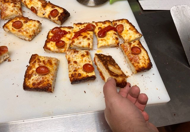 detroit-style-pizza