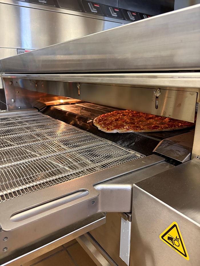 stone-conveyor-pizza stone-conveyor-pizza